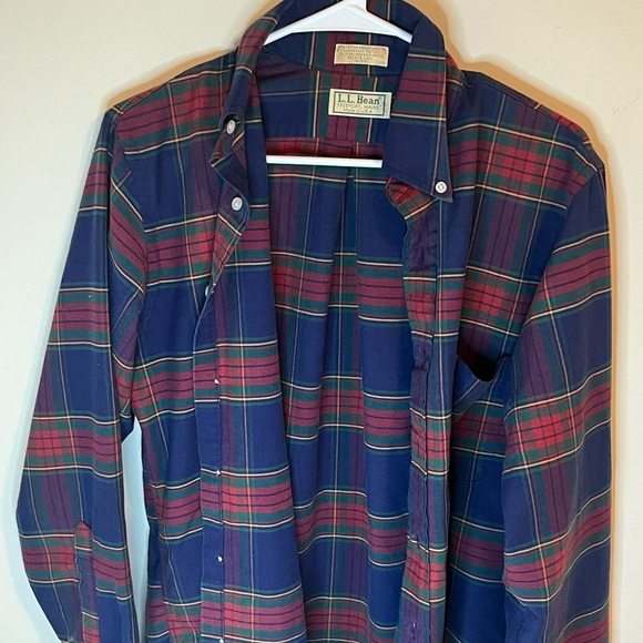 L.L. Bean Other - Men’s L.L. Bean Size Medium Plaid Long Sleeve Button Down Dress Shirt pre owned